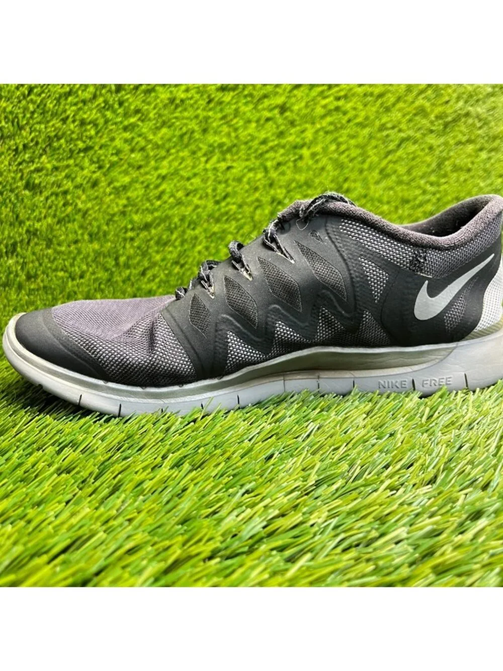 Nike Free 5.0 Flash Boys Size 7Y Black Silver Athletic Running Shoes Sneakers
